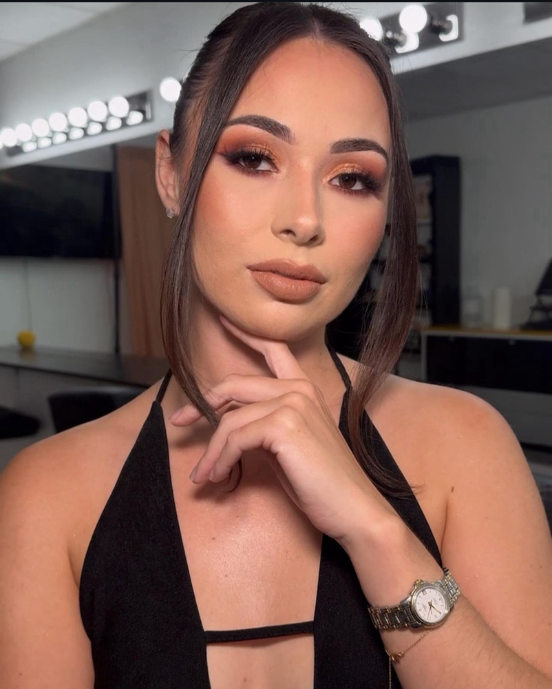 SOCIAL GLAM