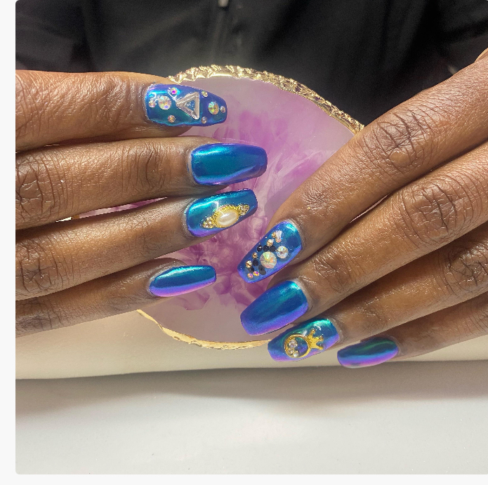 Dip Powder Manicure at Healthy Nails Spa in Hazel Crest, IL
