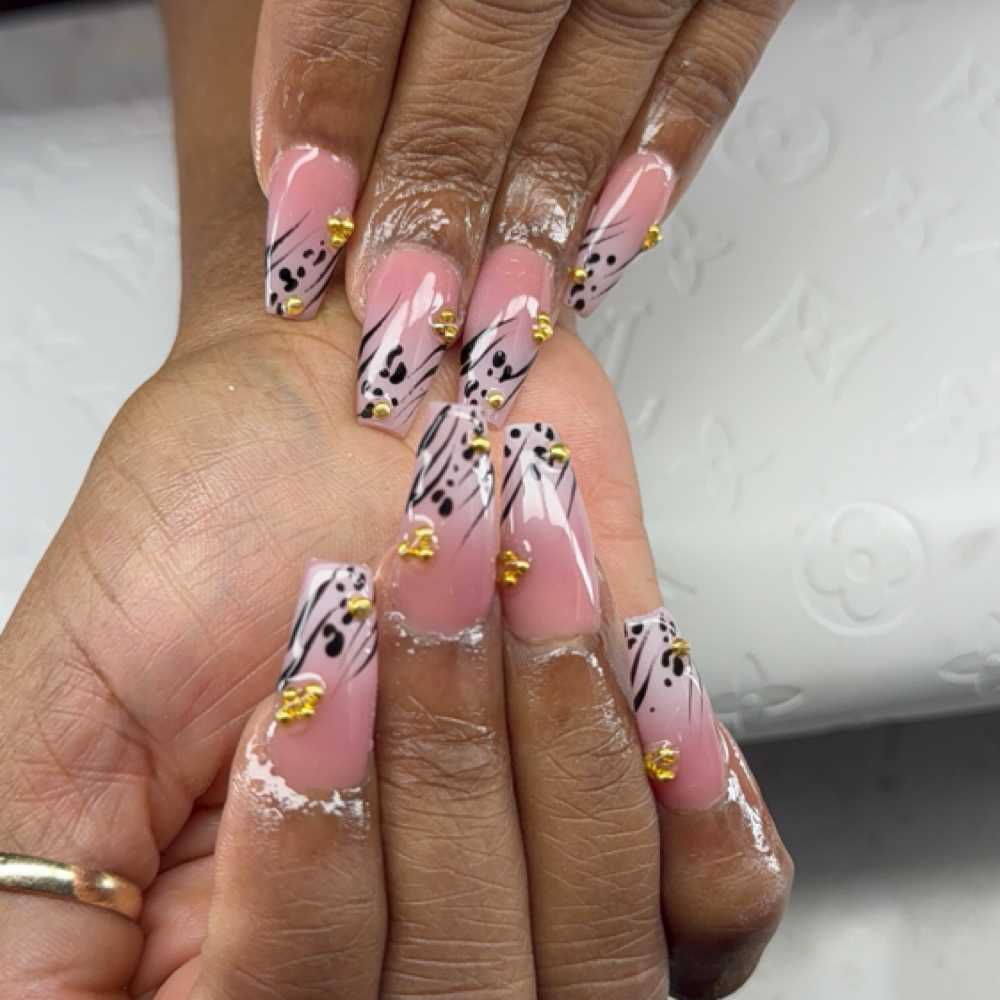 Medium Basic Freestyle at Lele’s House of Nails in Durham, NC