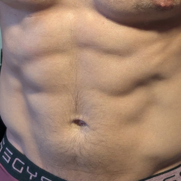 The Performance Tan w/Body Contour at Bronze & Beyond in Saint Cloud, MN