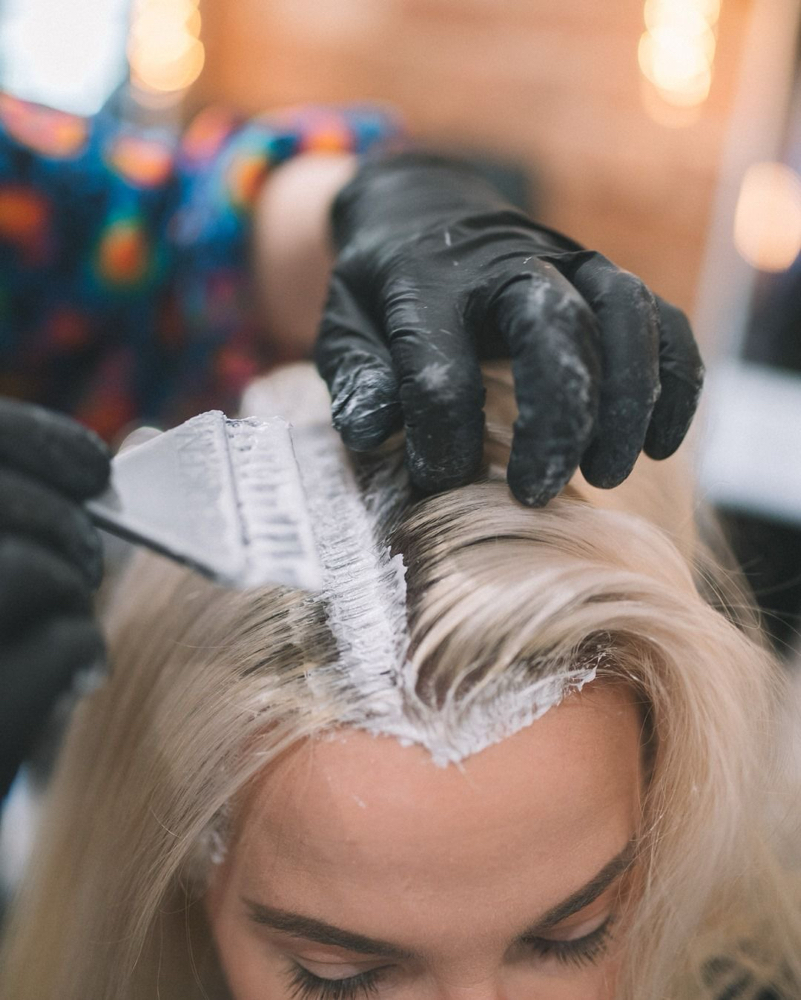 Platinum Blonde (Root Touchup)