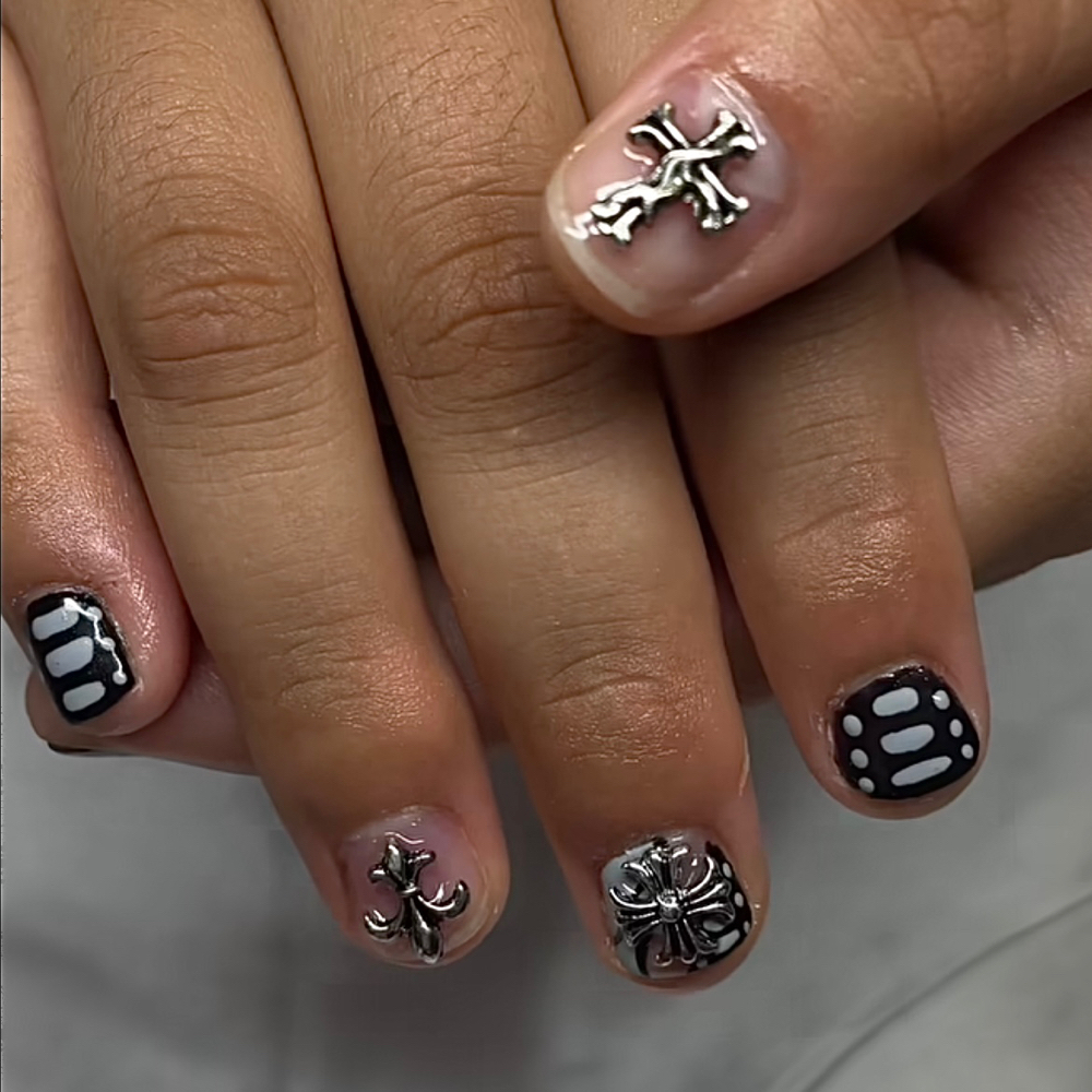 Gel Manicure $10 Deposit