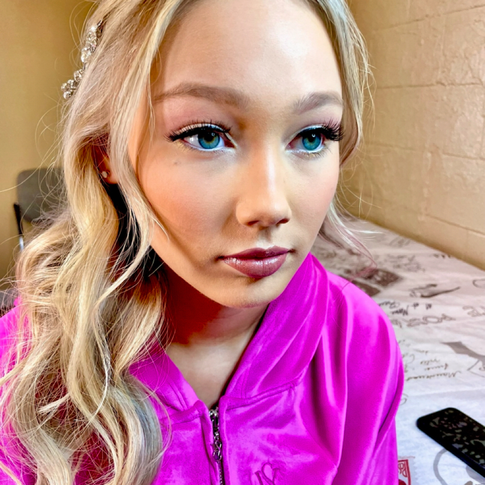 Natural Makeup at IV_BeautyBar in Cookeville, TN