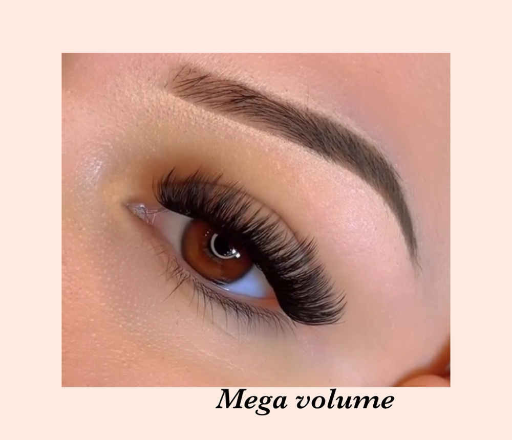 Mega Volume 1 Week Refill at The Upper Lash in Missouri, TX
