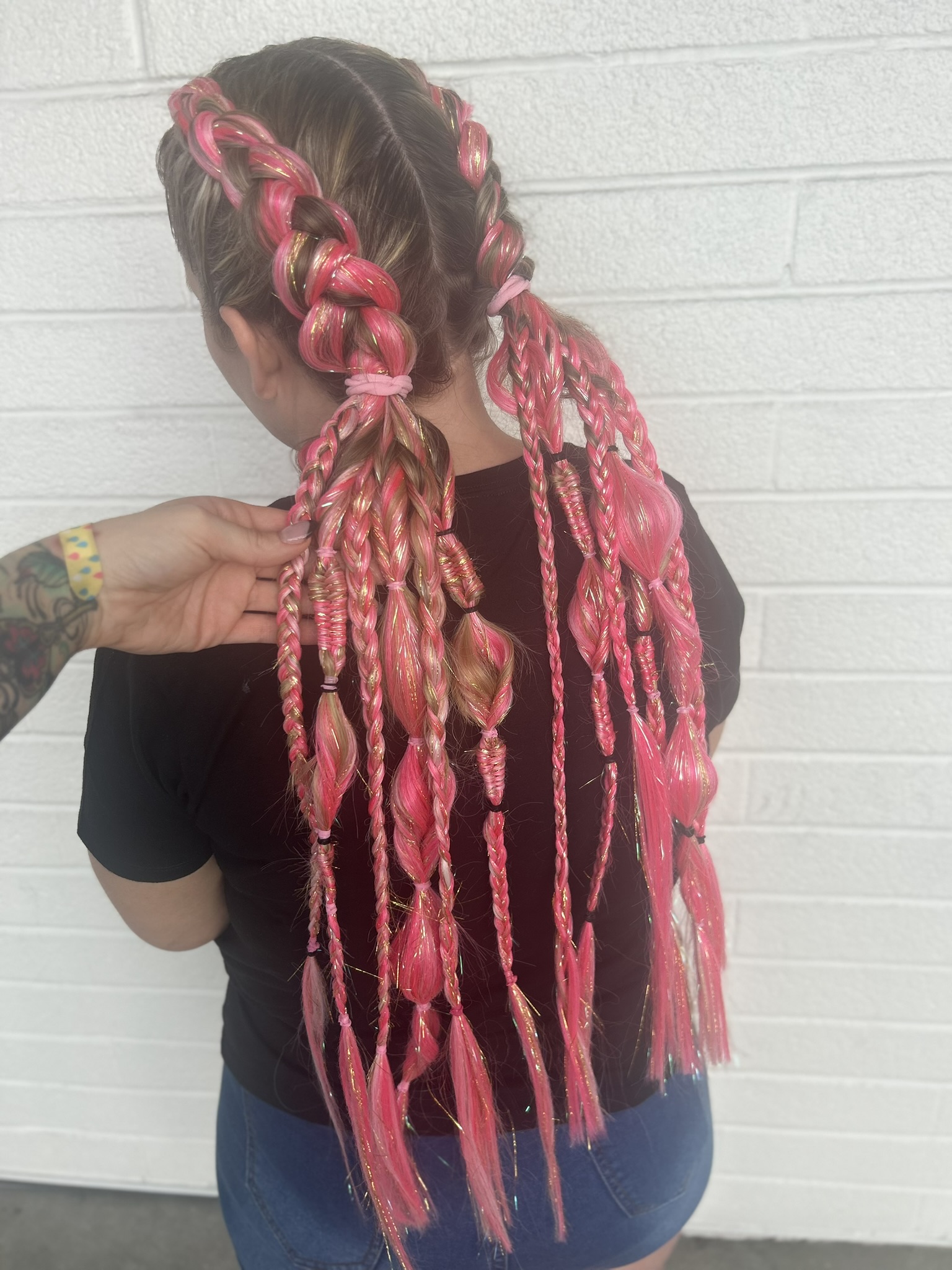 Two Color Braids Variation Ends