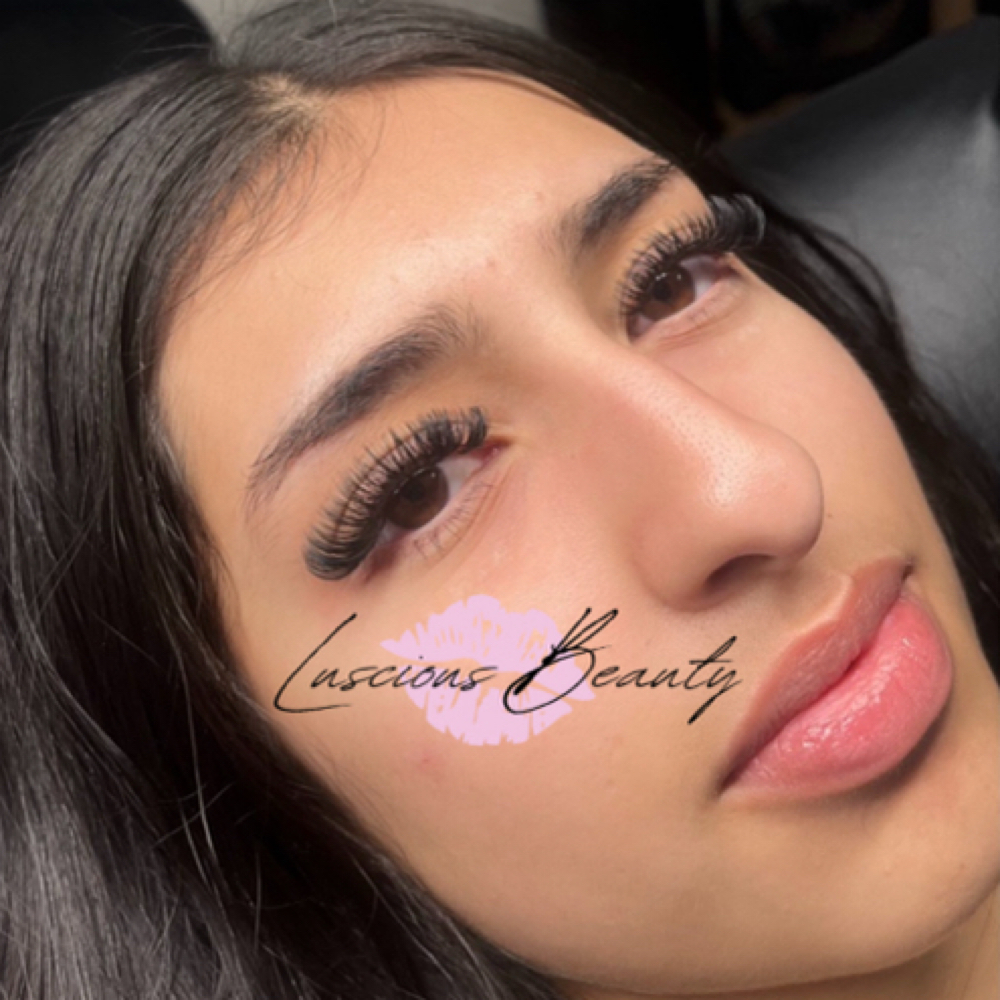 Eyelash Extension Fill at Luscious Beauty in Windsor, CA