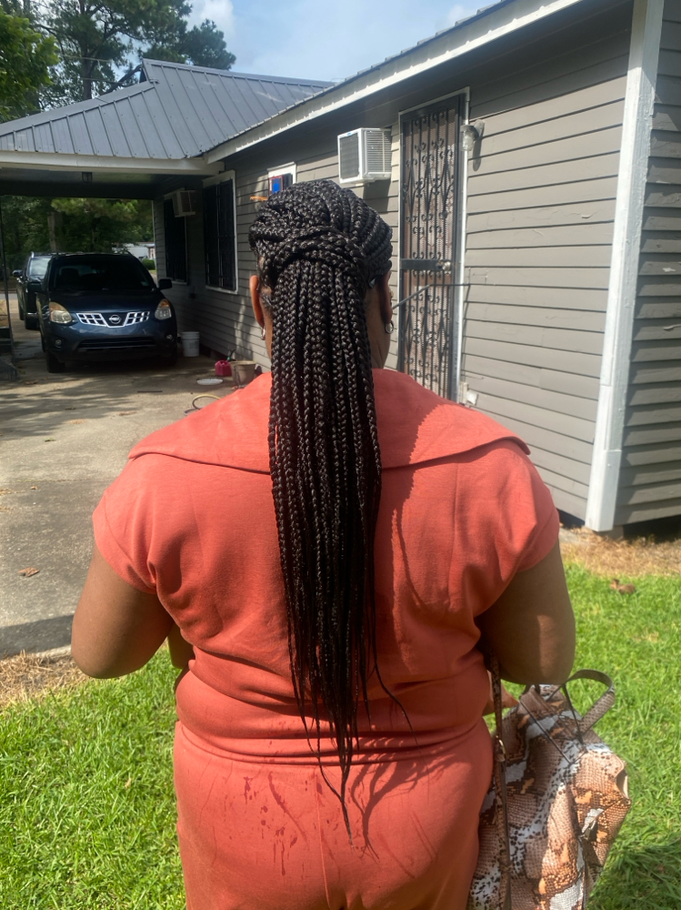 Medium Knotless Braids
