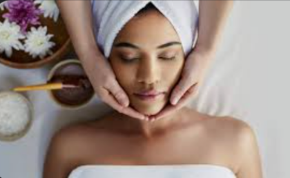 Customized Facial w/ Massage