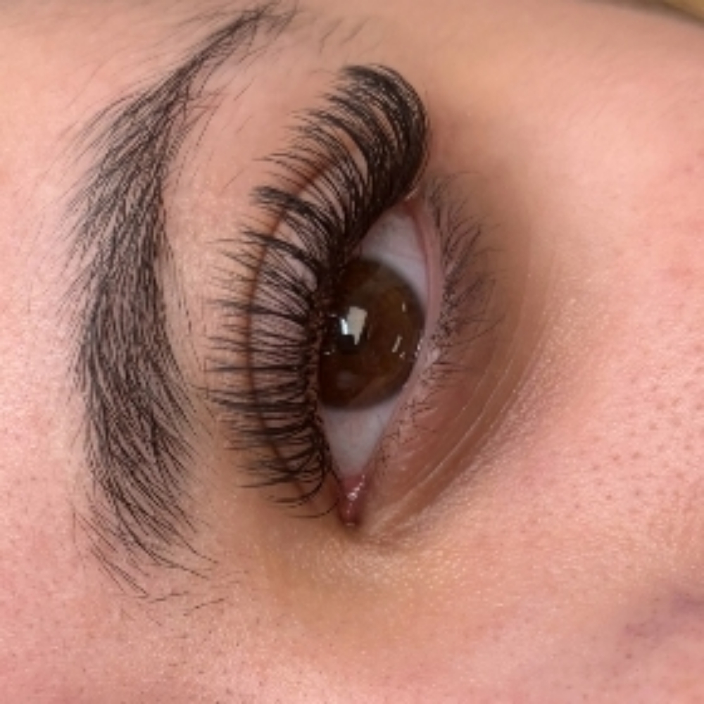 Hybrid Fullset at Fleek Beauty in Reading, PA