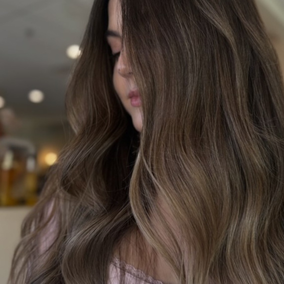 Partial Maintenance Appointment at Haven & Hue Hair Salon in Reno, NV