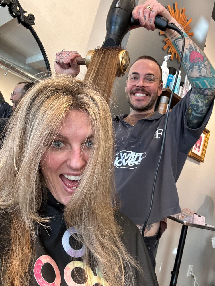 Shampoo/Blow Dry & Style