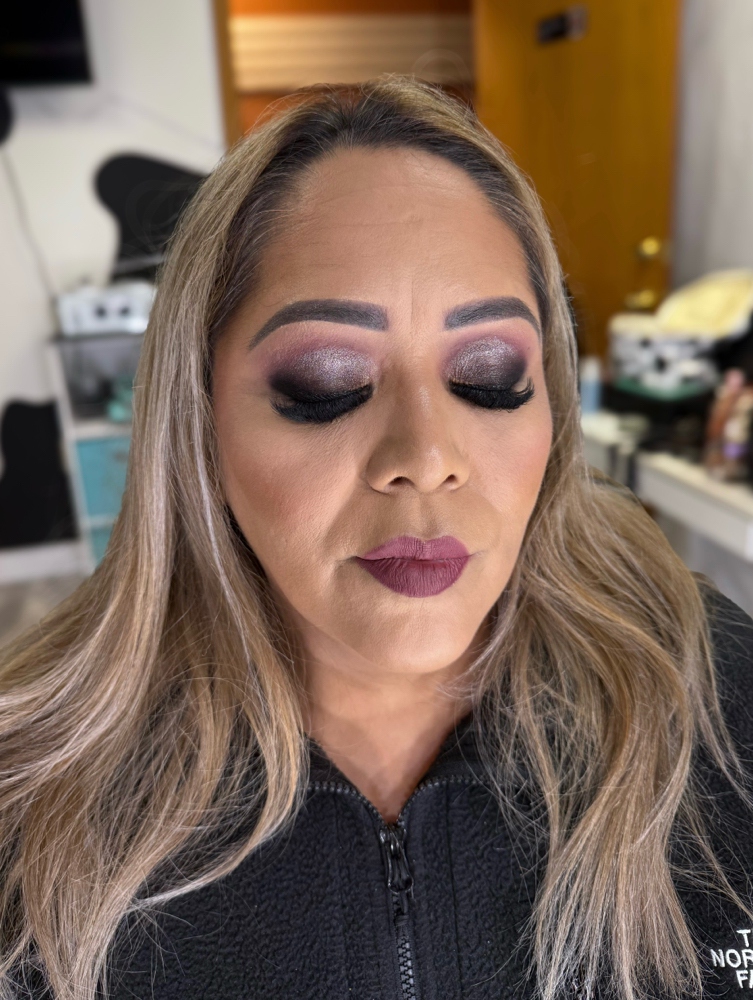 Makeup/ Maquillaje