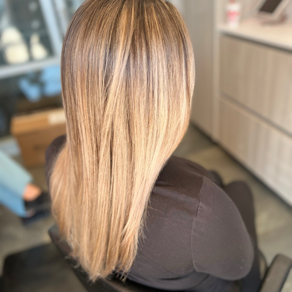 Blowdry Style at House Of Hues in Ft Myers, FL
