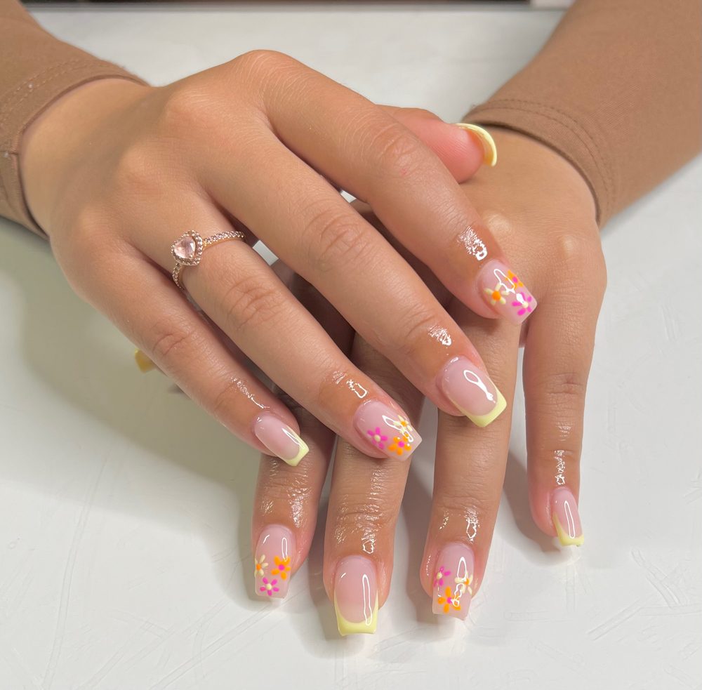 Medium Structured Gel Manicure
