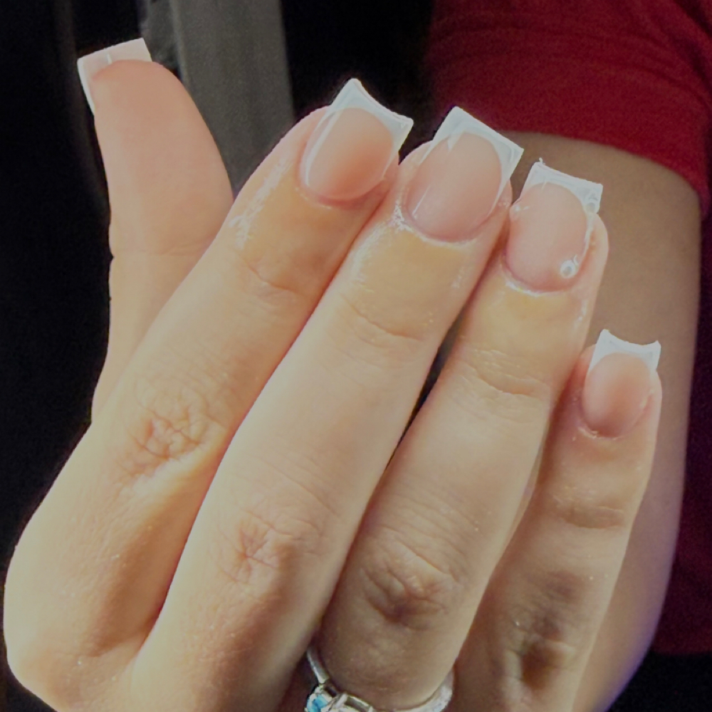 short acrylic set at HIGH MAINTENANCE HABITS SALON + LOUNGE in Aurora, IN