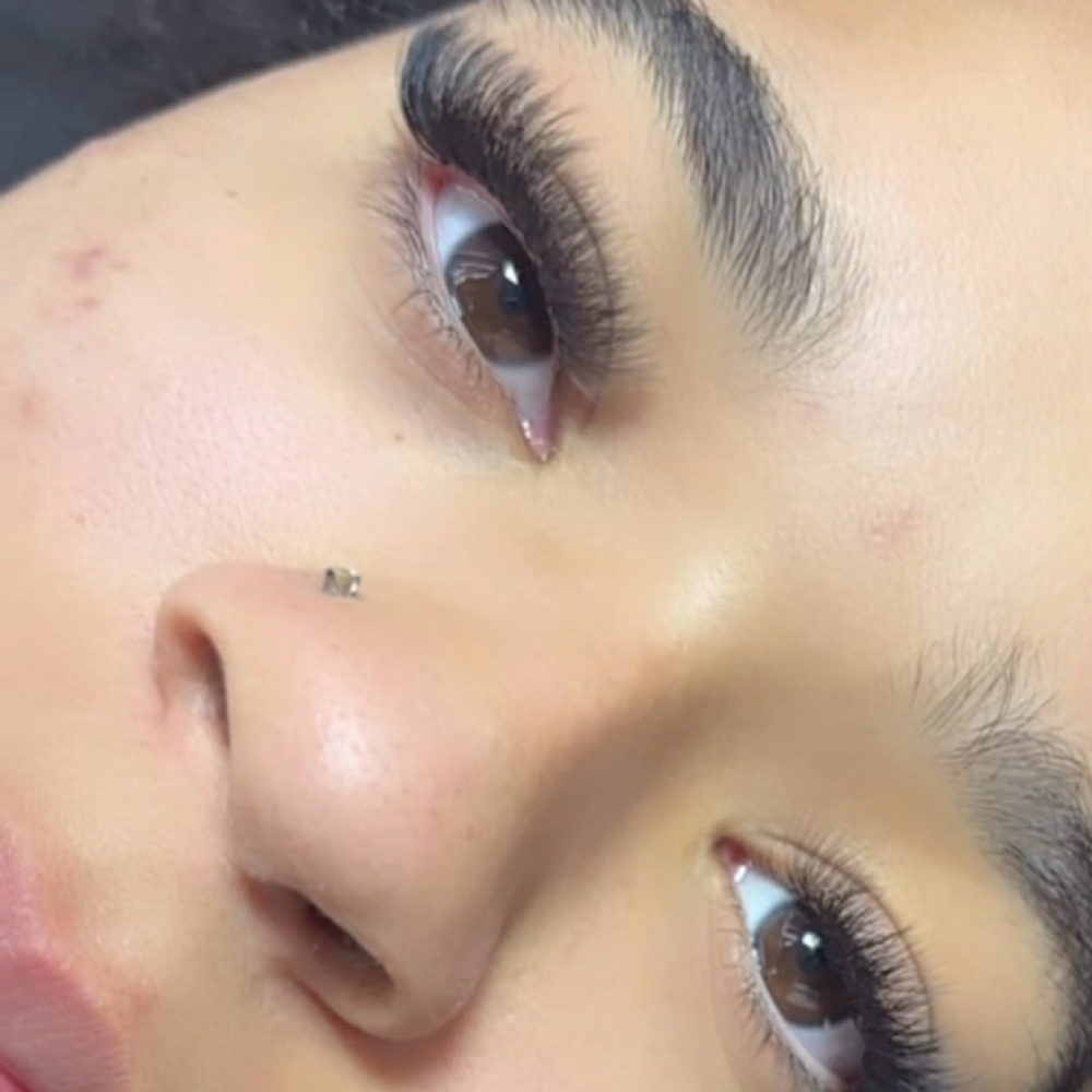 Volume FULL SET at Lashes by Ashleyyy in Phoenix, AZ