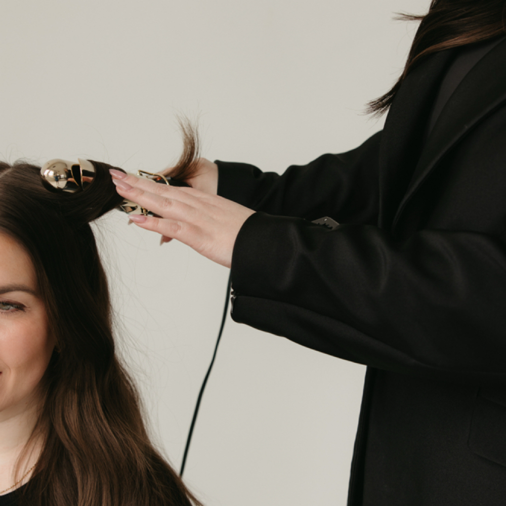 Extension Airwave at Alyssa Megan’s Mane Tribe in Bellevue, WA