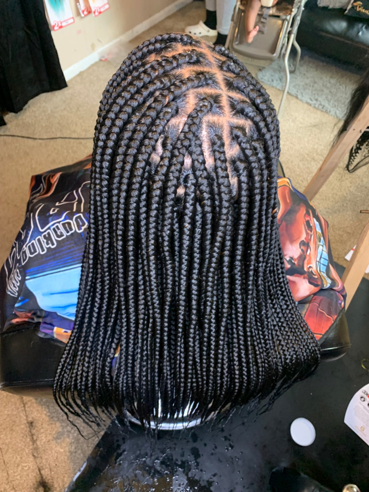 Medium Knotless Braids