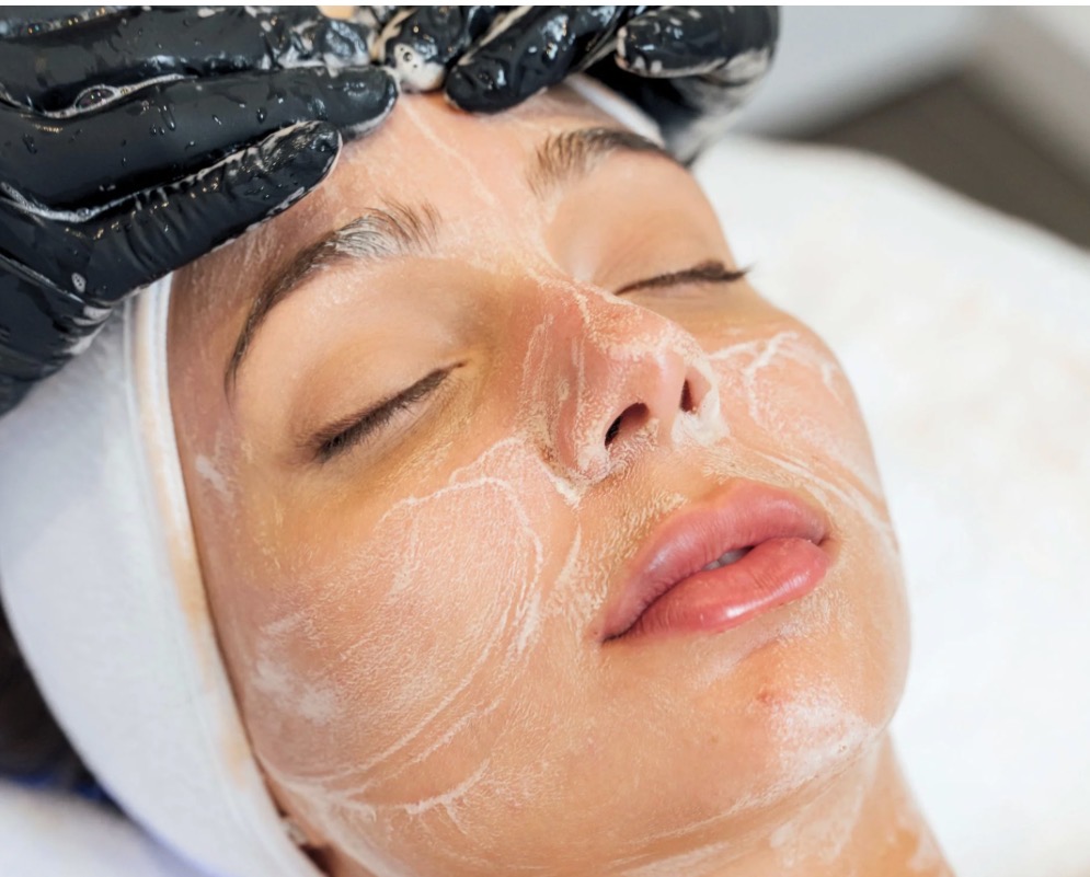 Express Glow Facial Treatment