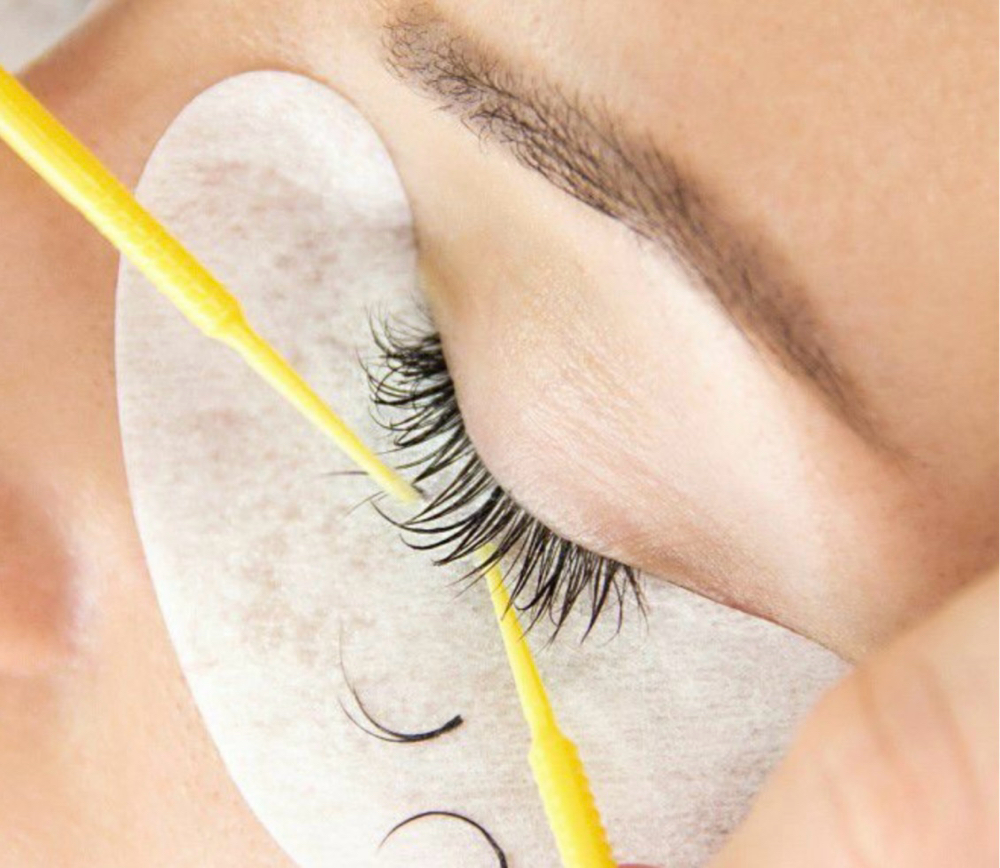 Lash Removal