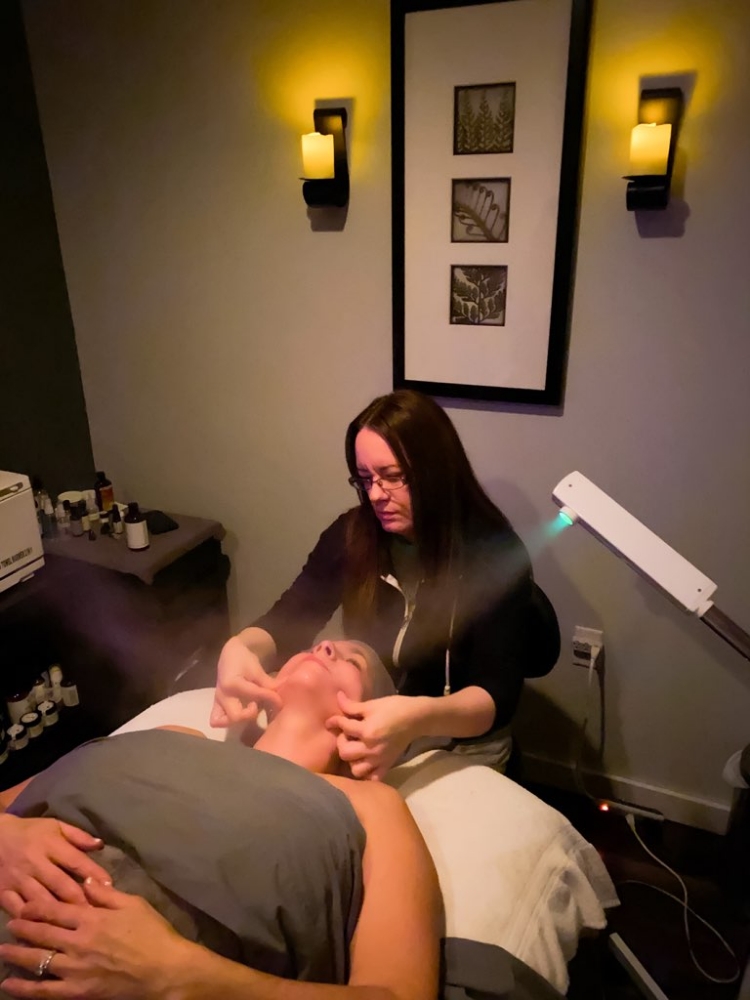 CRYSTALS SIGNATURE WITH DERMAPLANE