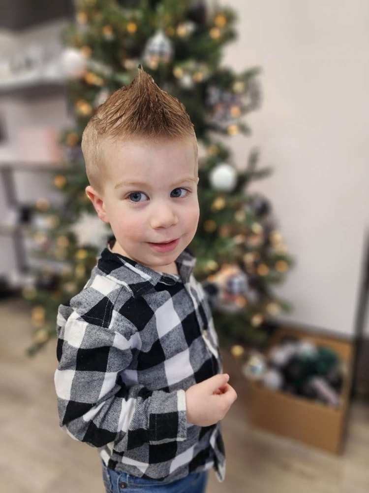 Childrens Haircut (6 & under) at Lacy Valencia in Cda, ID