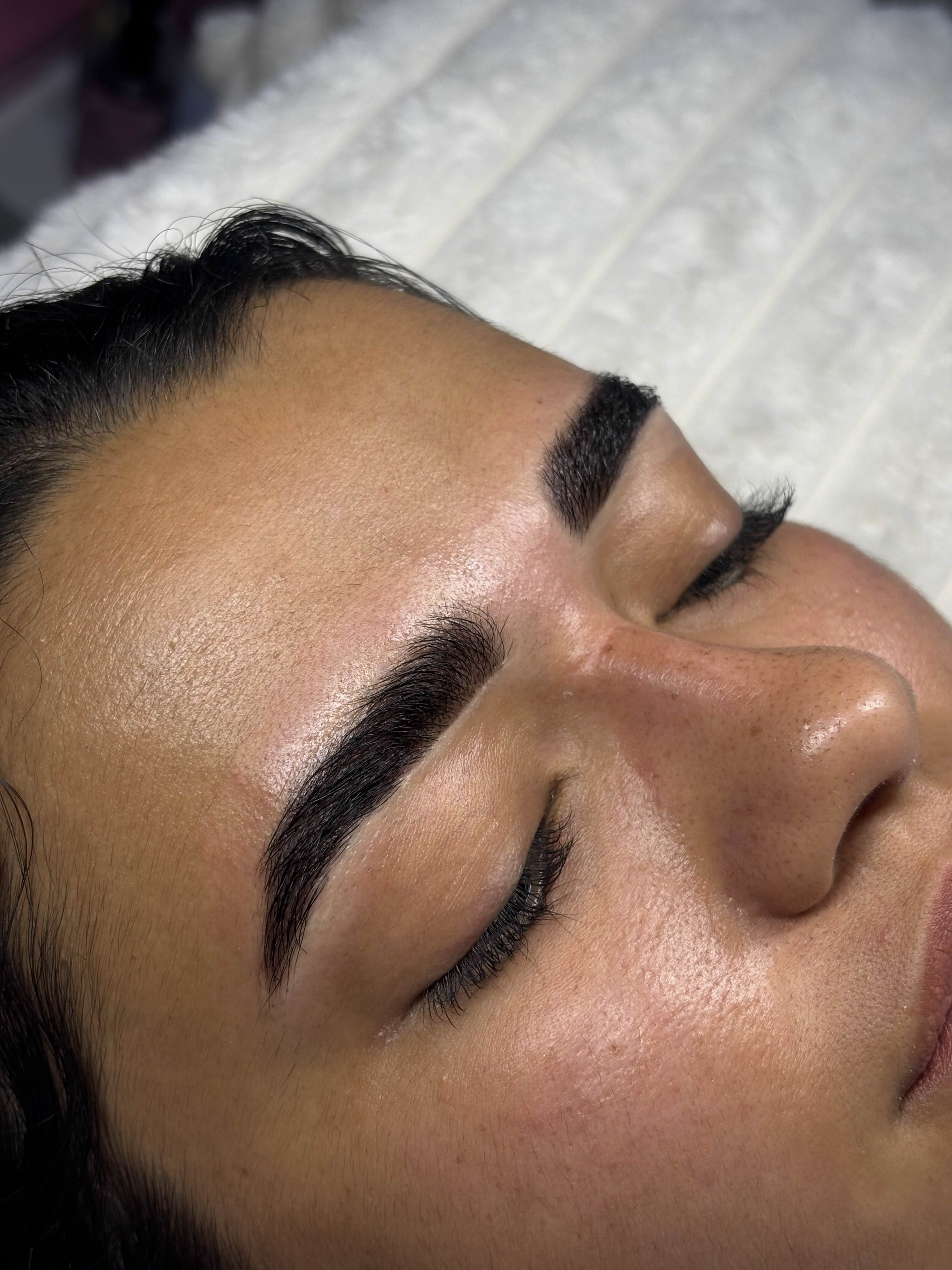 Brow Wax w/ Tint or Stain at Sultry Skinn in Tucson, AZ