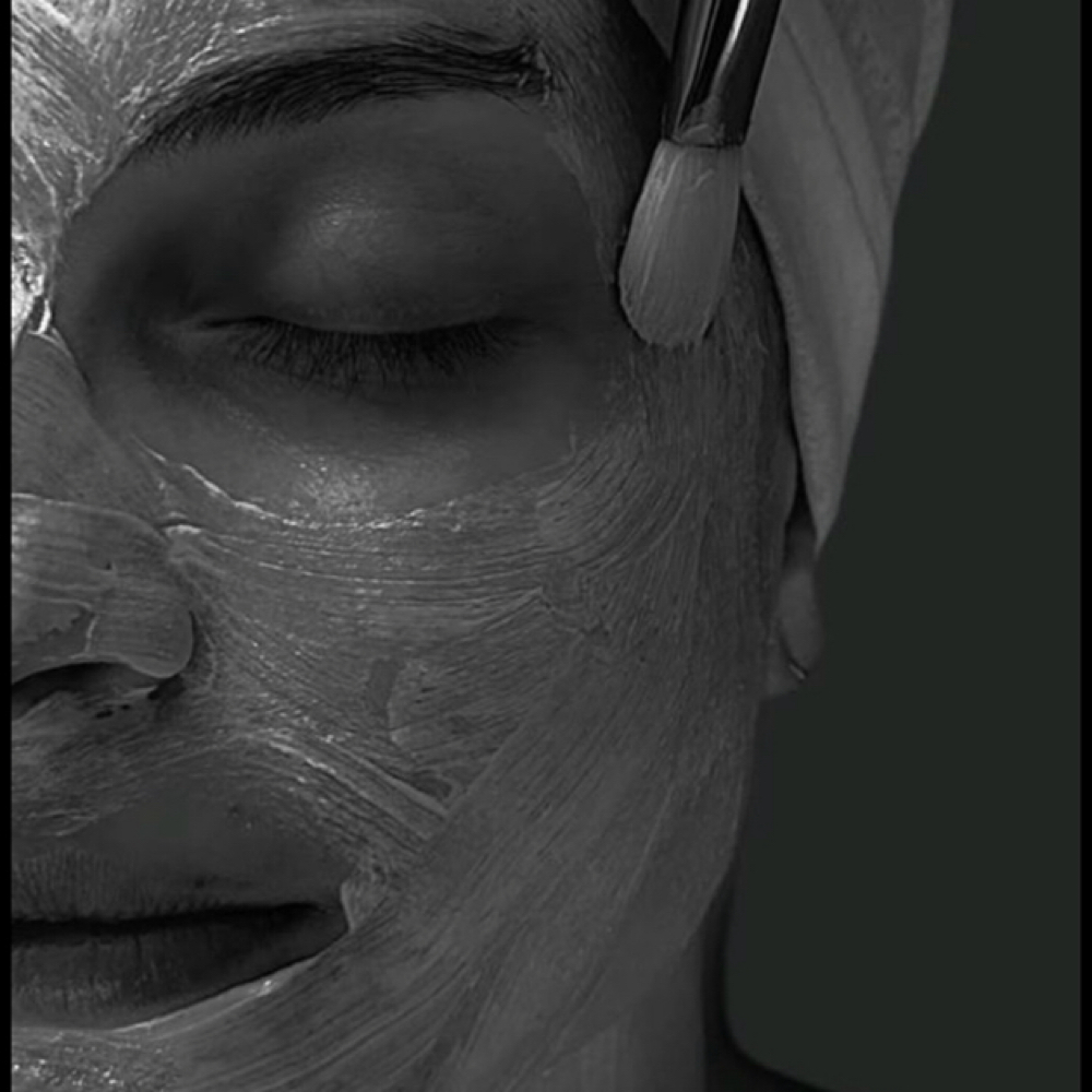 LED therapy *add on at skinnbykenzz in Baldwinsville, NY