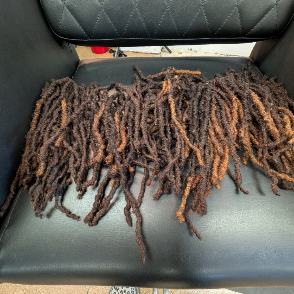 Loc Extension  (Top of Head) at Antonio Carter in Indianapolis, IN