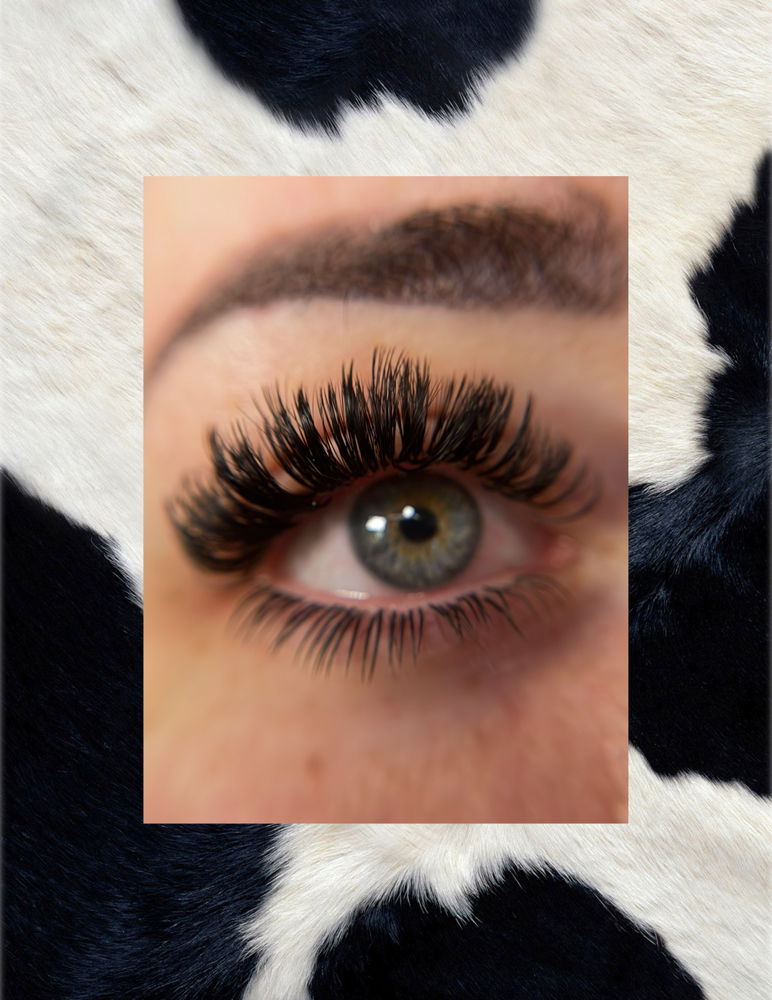 Bottom Lashes at MadMakBeauty in Tempe, AZ
