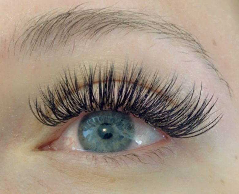 Volume Lashes Full Set
