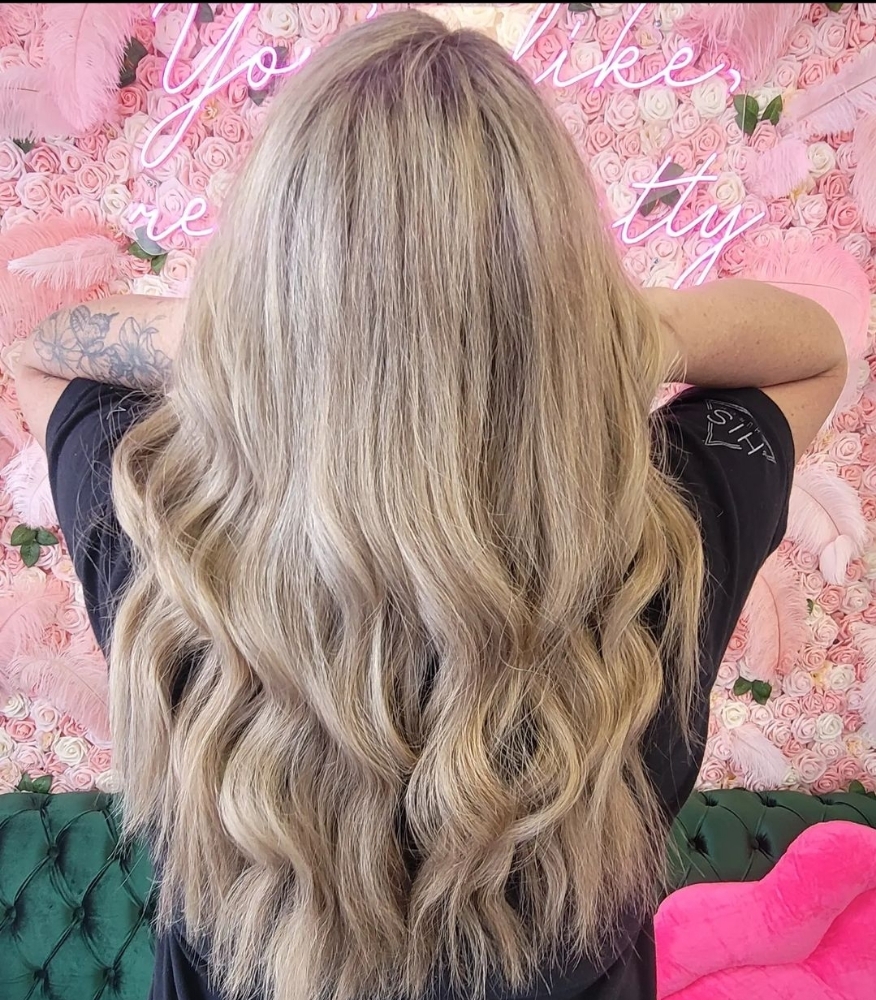 Shampoo & Style