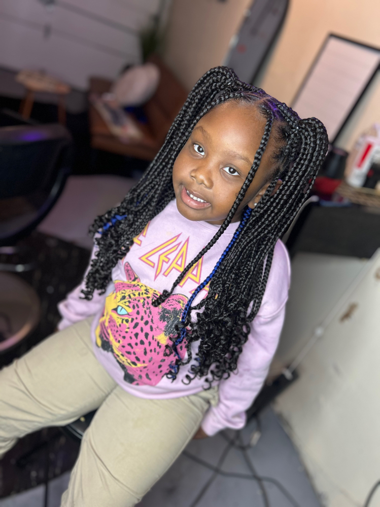 Knotless Braids - Medium (Kids)