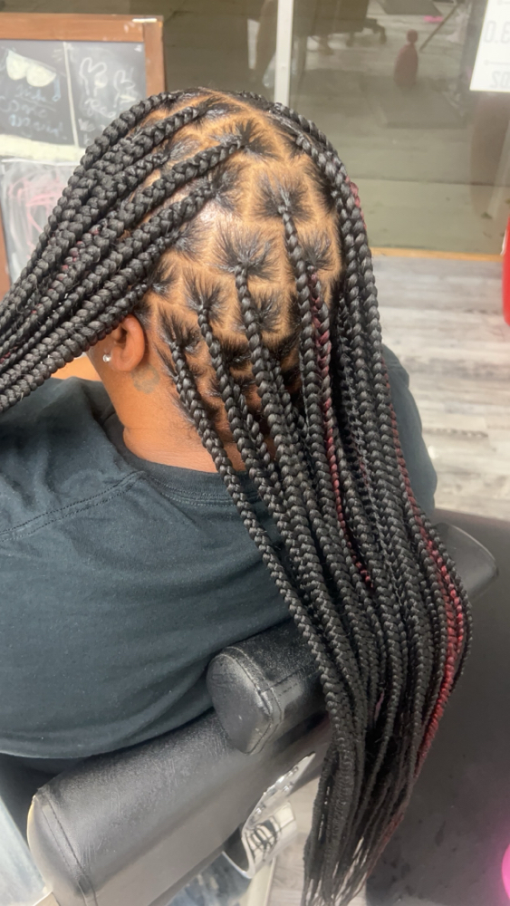 Knotless Braids at The Che Method Experience in Detroit, MI