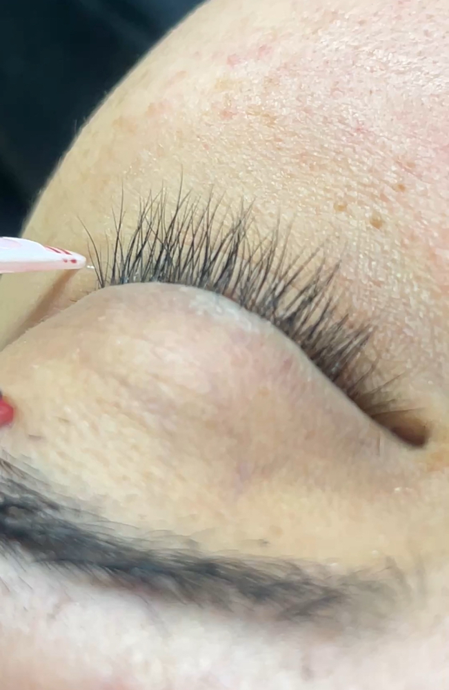 Lash Removal