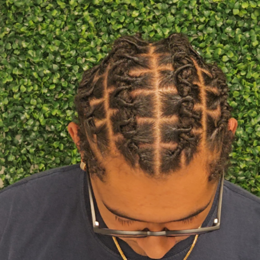 Wash Retwist and Style at Nw2d Fayetteville in Fayetteville, AR