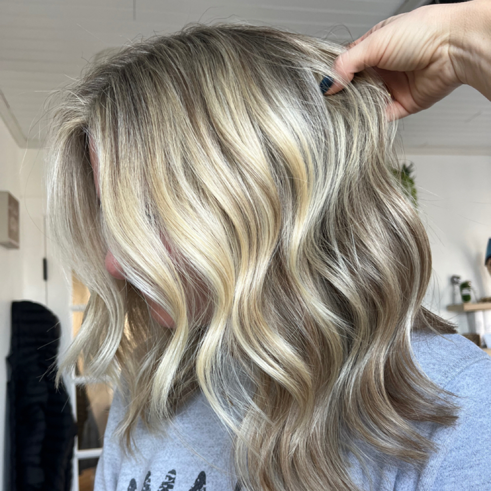 Express Blonding at Kelly At Honeycomb CT in Avon, CT