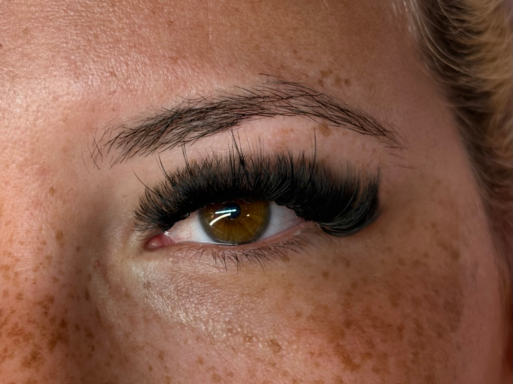 Freestyle Wispy Set at Beauty By Bri XO in Evansville, IN