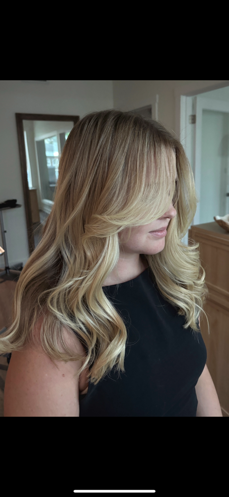 ANNA - Gloss + haircut