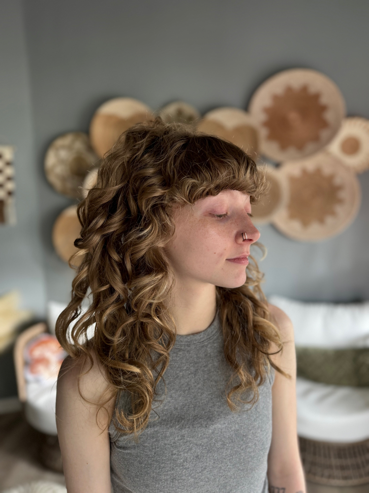 Shampoo / Blowout + Style
