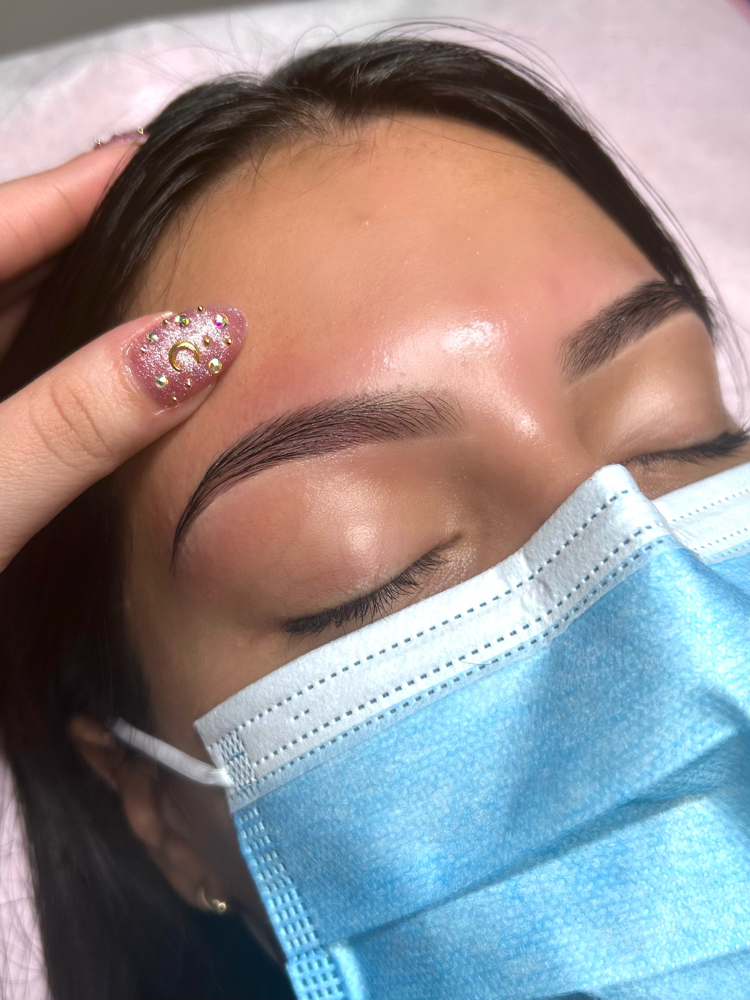 Brow Wax at LGAesthetics in Waukegan, IL