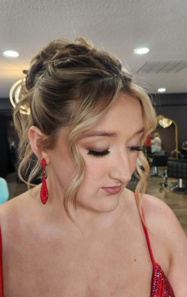 Hair & Makeup Trial