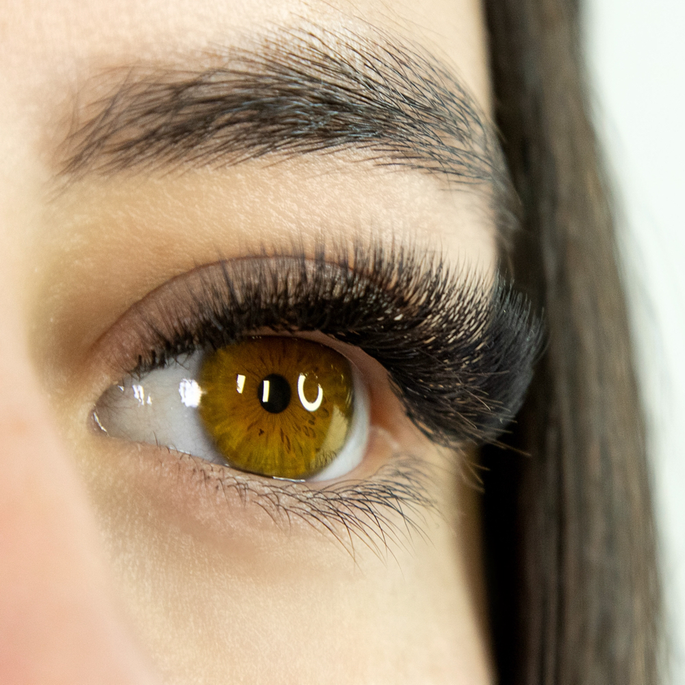 VOLUME EYELASH EXTENSIONS