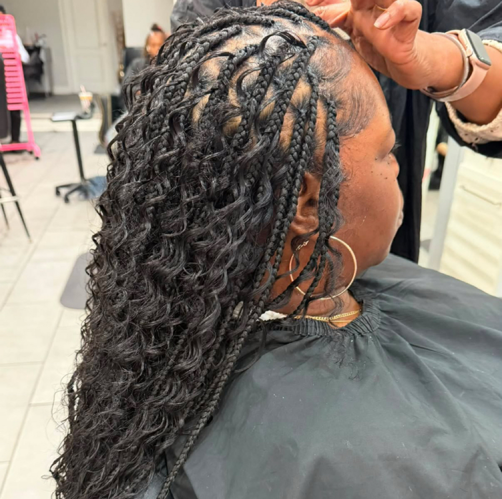 Med Boho Knotless Mid-back at ROOTS HAIR By Nene in Philadephia, PA