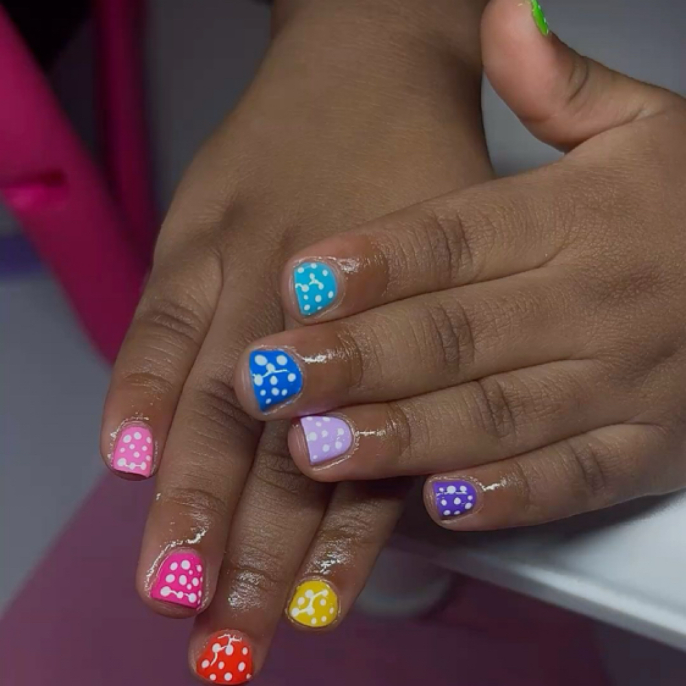 Kiddie Manicure - Dazzle Dry at Lonestar Wellness and Aesthetics, PLLC in Fredericksburg, TX