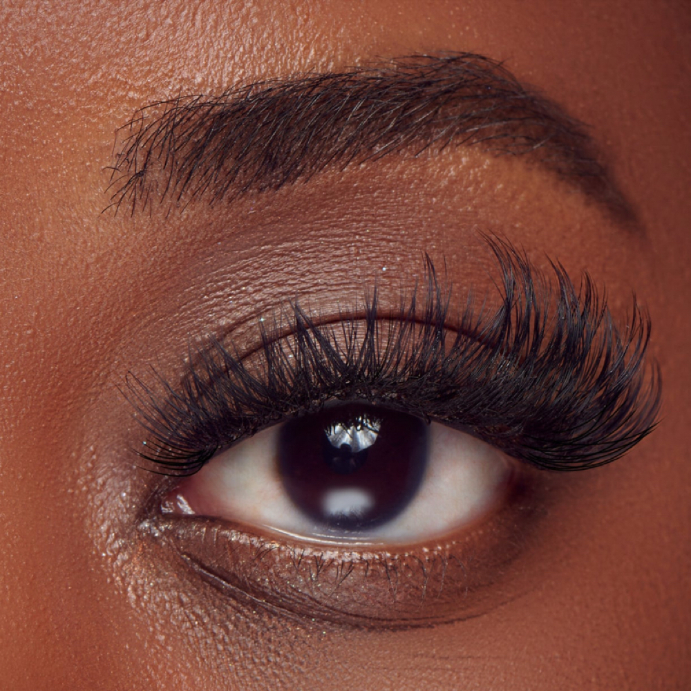 Express Cluster lashes & Brow Wax at Velvet Throne Society LLC in Wichita, KS