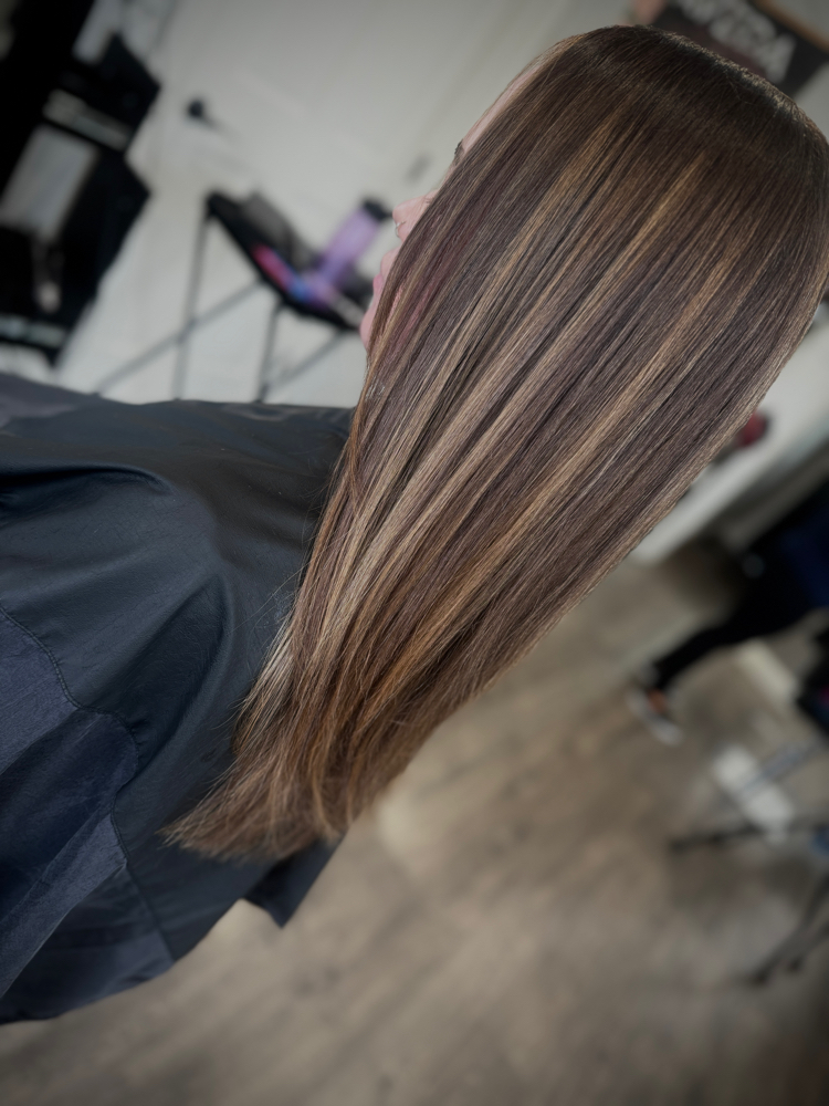 Full Foil And Lowlight at Marissa - Adorn Salon in Burlington, KY