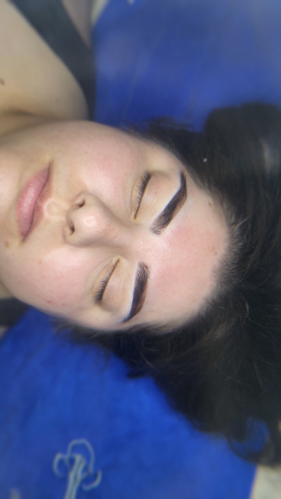 Brow Tint & Shape
