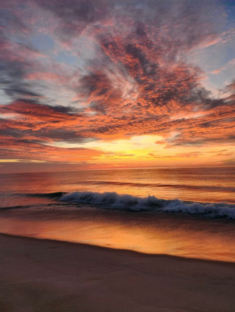 The Salty Wave - 90 Minutes