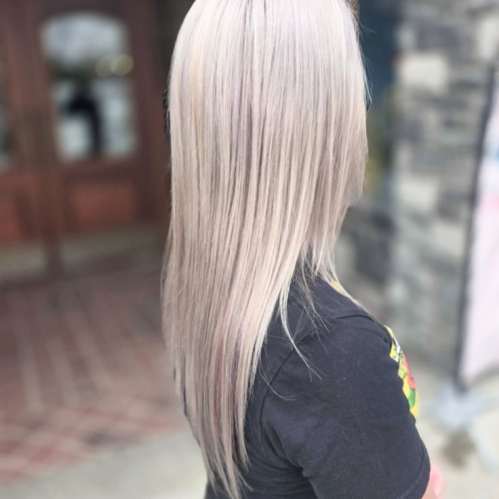 Gloss Refresh at Dye Pretty in Watertown, NY